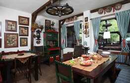 Casa de 6 camere, 320 mp, teren 700 mp, zona Bran