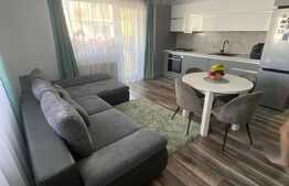 Apartament 3 camere, 70 mp, etaj intermediar, zona Vivo