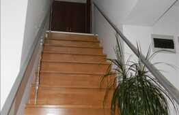 3 camere de vanzare, 120 mp utili, mansarda. Pret OPORTUN! Zona linistita