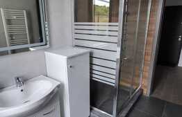 Apartament de 2 camere, 56 mp, decomandat, parcare, zona Golden Tulip