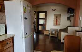 Apartament 3 camere, 70 mp, parcare, zona UMF