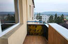 Apartament 3 camere, 70 mp, parcare, zona UMF