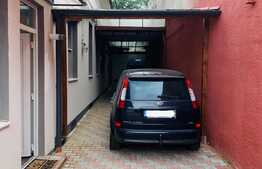 Casa, 250 mp, 6 parcari, zona Parcului Central