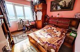 Apartament de 2 camere, 52mp, balcon, etaj intermediar, zona Bucium