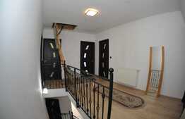 Casa individuala, 4 camere, living, 213 mp, teren 800mp, Carpiniș