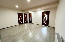 Apartament de 3 camere, decomandat, 66 mp, parcare, gradina, zona Terra