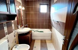 Apartament de 3 camere, decomandat, 66 mp, parcare, gradina, zona Terra