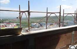 Vanzare 3 camere, 56 mp utili, zona Diana, semifinisat, terasa, cu panorama