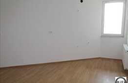 Apartament 3 camere de vanzare, 78.56 mp utili, zona V. Garbaului, cu garaj