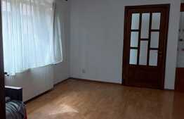 Casa de 4 camere, 123 mp, teren 1119 mp, zona Podu Oltului