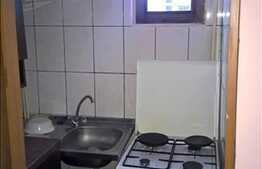 Garsoniera 22 mp, boxa subsol, zona strazii Lombului