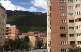 Apartament 4 camere, 90mp, decomandat, zona Racadau
