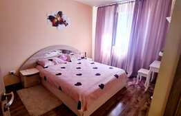 Apartament 2 camere decomandate, 47 mp, etaj intermediar, zona Vivo