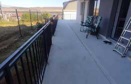 Apartament 3 camere, 57 mp, terasa 90 mp, loc de parcare, zona Teilor