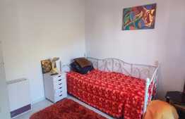 Apartament 3 camere, 57 mp, terasa 90 mp, loc de parcare, zona Teilor