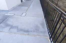 Apartament 3 camere, 57 mp, terasa 90 mp, loc de parcare, zona Teilor