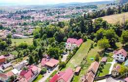 Vila deosebita de 534 mp, 1800 mp, terasa, Codlea 