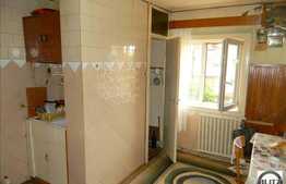 Vanzare apartament cu 3 camere, decomandat, 64 mp zona Kaufland