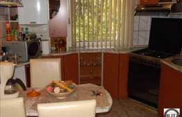 Vanzare 4 camere, 80 mp utili, zona Sirena, garaj, imobil reabilitat termic