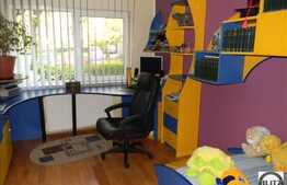 Vanzare 4 camere, 80 mp utili, zona Sirena, garaj, imobil reabilitat termic