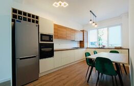 Apartament nou mobilat de 3 camere, 81 mp, 4 balcoane, CF, zona Vivo