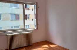 Apartament de 2 camere, 49 mp, decomandat, zona Piata Mihai Viteazu