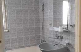 Apartament de 2 camere, 49 mp, decomandat, zona Piata Mihai Viteazu