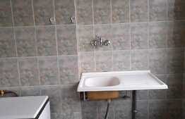 Apartament de 2 camere, 49 mp, decomandat, zona Piata Mihai Viteazu