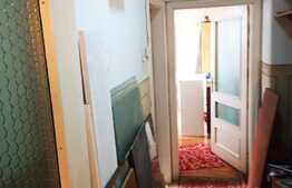 Apartament de 2 camere la vilă, 45 mp, etaj intermediar, zona Tractorul