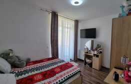 Apartament de 3 camere, 71 mp, 2 parcari, zona Regal