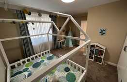 Duplex de lux, parcare, panouri solare, aer conditionat, zona Terra