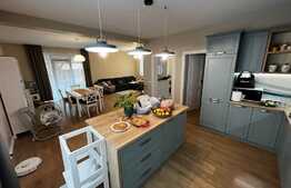 Duplex de lux, parcare, panouri solare, aer conditionat, zona Terra