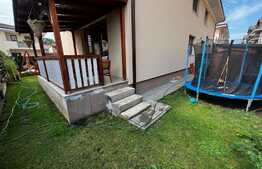 Duplex de lux, parcare, panouri solare, aer conditionat, zona Terra