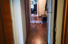 Apartament de 3 camere, decomandat, 2 băi, priveliște, zona Răcădău