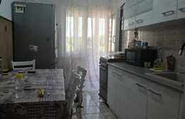 Apartament 2 camere, 51 mp, balcon, etaj intermediar, zona Plopilor