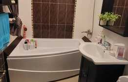 Apartament 3 camere, 70 mp, gradina 64 mp, parcare, zona Sesul de Sus 