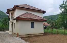 Casa noua, 119 mp, semifinisata, 500 mp teren, Capusu Mic