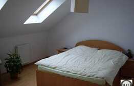 Apartament LA CHEIE de lux, cu 4 camere!Merita vazut!