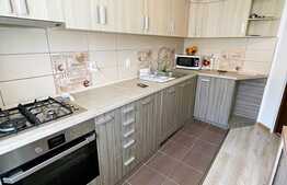 Apartament 3 camere, decomandat, 74mp, parcare, zona Cetatii 