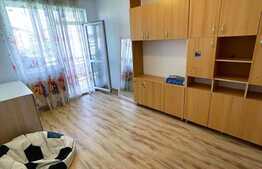 Apartament 3 camere, decomandat, 74mp, parcare, zona Cetatii 