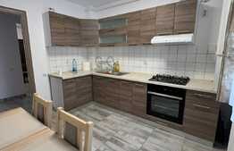 Apartament 2 camere decomandate, 53 mp, parcare, zona Florilor 