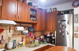 Apartament 3 camere, 74mp, etaj intermediar, zona Florilor