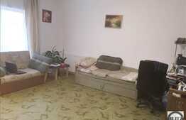 Garsoniera 40 mp, decomandata, parcare, zona Polus Center