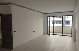 Apartament 2 camere, 83 mp, bloc nou, zona Tractorul