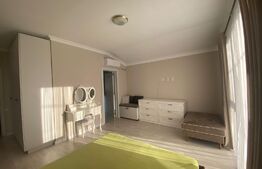 Duplex, 140 mp, 5 camere, 300 mp teren,  zona Grand Hotel Italia