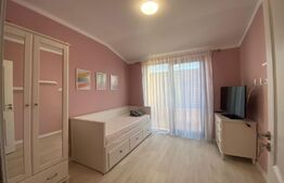 Duplex, 140 mp, 5 camere, 300 mp teren,  zona Grand Hotel Italia