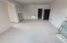 Apartament 3 camere, 63 mp, semidecomandat, zona Teilor