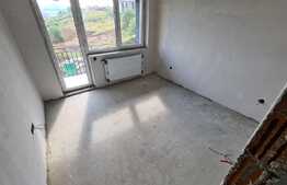 Apartament 3 camere, 63 mp, semidecomandat, zona Teilor