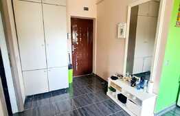 Apartament 3 camere, 65mp, etaj intermediar, parcare, zona Vivo