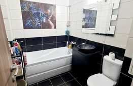 Apartament 3 camere, 65mp, etaj intermediar, parcare, zona Vivo